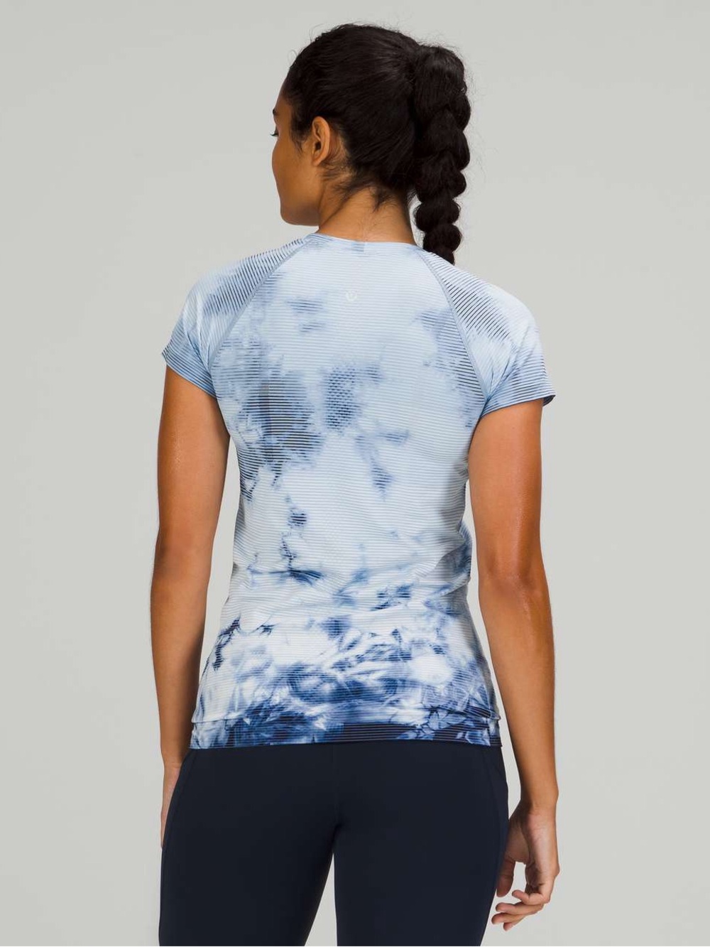 Lululemon /// Women’s Swiftly Tech Short Sleeve Shirt 2.0 - Shibori Stripe